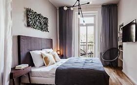 Turnkey I King George Square Studio